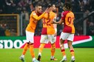 A brace from free kicks and an assist from Zijes were scored by Galatasaray after defeat by Manchester United