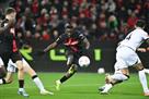 Bayer calmly defeated Eintracht on the field