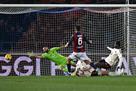 Bologna tied with Roma, extending their streak without a defeat at home to 7 matches