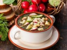 Легкая и освежающая окрошка на хлебном квасе