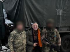 Эктор Хименес-Браво показался на передовой с нашими защитниками