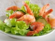 Зеленый салат с тигровыми креветками для изысканного ужина