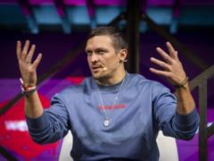  Надо относиться серьезно : Усик упрекнул Фьюри после полученной британцем травмы