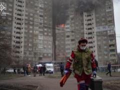 В Киеве в результате удара России погибли три человека. Зеленский пообещал отомстить