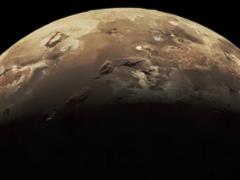 NASA показало снимки извержений вулканов на спутнике Юпитера