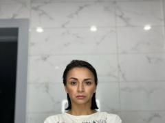 Илона Гвоздева показала архивное фото с покойным папой в годовщину его смерти