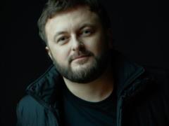 Известный украинский певец объяснил, почему не воюет и как помогает армии