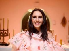 Джамала показала редкое фото с мамой-красавицей и нежно поздравила ее с днем рождения