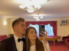 Владимир Остапчук нежно поздравил 23-летнюю жену с первой годовщиной брака