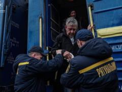 В Украине почти 4,9 млн ВПЛ. Кто из них получает выплаты, а кто уже нет?