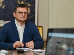 Кулеба призвал украинцев вернуться из-за границы и «помочь бороться»