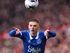 Mykolenko is the biggest scorer in the match against Manchester United according to WhoScored and Sofascore