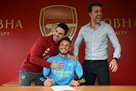 Director of Arsenal Food: Happy that they signed a new long-term contract with White