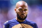 Dani Alves vyishov from the connection under the outpost