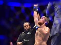 Украинский боец проведет бой против россиянина на турнире UFC