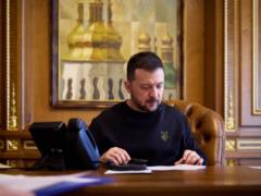 Зеленский обнародовал декларацию: семья президента заработала 12 млн грн