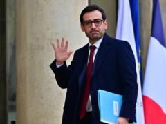 Разговоры с россиянами не в интересах Франции — Сежурне