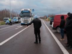 Поляки за сутки не пропустили ни одного грузовика со стороны Украины на заблокированных ПП