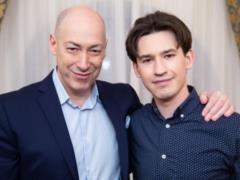 Дмитрий Гордон признался, где живут его три сына и чем они занимаются во время войны