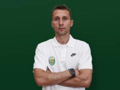Лупашко: Зараз Мирон Богданович активно займається трансферною політикою першої команди Карпат, на даному етапі не треба відволі