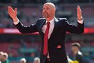 Manchester United could extend ten Gag s contract