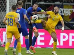 Словакия и Румыния расписали ничью, выйдя из группы Украины в 1/8 финала Евро-2024