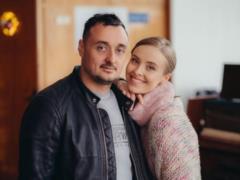 Звезда  Крепостной  рассталась с мужем после пяти лет брака:  Шагаем по отдельности 