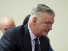 Алек Болдвін звільнився від обвинувачень у справі вбивства українки Гатчінс: суд здивував причиною