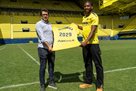 Zahisnik Manchester United Kambvala transfers to Villarreal