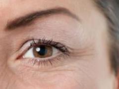 Protect your skin from wrinkles: choosing the best food products