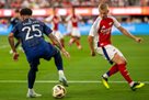 Arsenal iz Zinchenko in freestyle style after pulling Manchester United