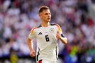 PSG contacted Bayern Munich between Kimmich and Aun