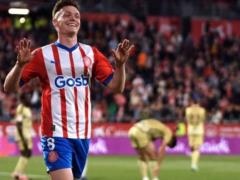 Tsygankov plays with the First Hwylin against Atletico