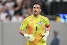 Claudio Bravo announced the end of his career