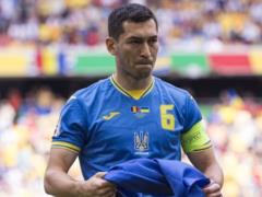 Stepanenko plays from the First Hwylin against the Czech Republic