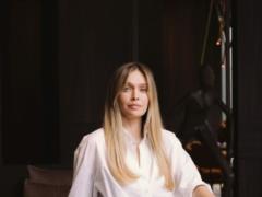 Вера Брежнева после намеков на роман засветила с загадочным мужчиной на концерте  Океана Эльзы 