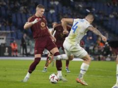 Гол Довбика принес  Роме  непростую победу над  Динамо  в Лиге Европы