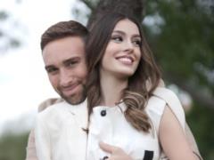 22-летняя беременная жена Иракли Макацария обтягивающем мини-платьем подчеркнула заметно округлый животик
