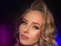 Известная украинская актриса после развода с мужем сообщила о второй беременности