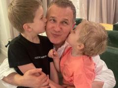 Юрий Горбунов высказался о возрастном кризисе двух сыновей и как с ним справляется