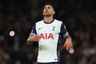 Romero came to the defense of Postecoglou after the defeat against Chelsea