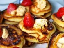 Вкусный блинный торт с черникой