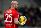 Pepe Reina reaches 200 Serie A appearances