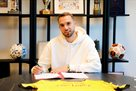 Pau Lopez changed his rental in Girona to Lens