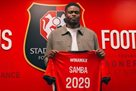 Rennes announced the transfer of main goalkeeper Lens