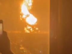 A fire at an oil depot in Engels intensified
