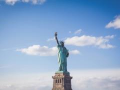 Байден продлил особый статус для беженцев из Украины в США