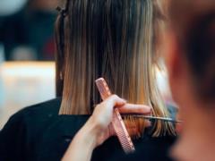 Женщина показала себя после парикмахерской: люди пишут, что лучше бы она не выходила из дома