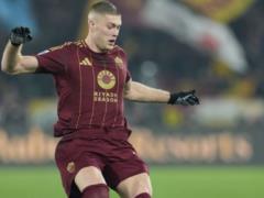 Dovbik plays from the First Hwylin against Bologna