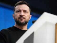 Зеленский ответил на призывы по мобилизации